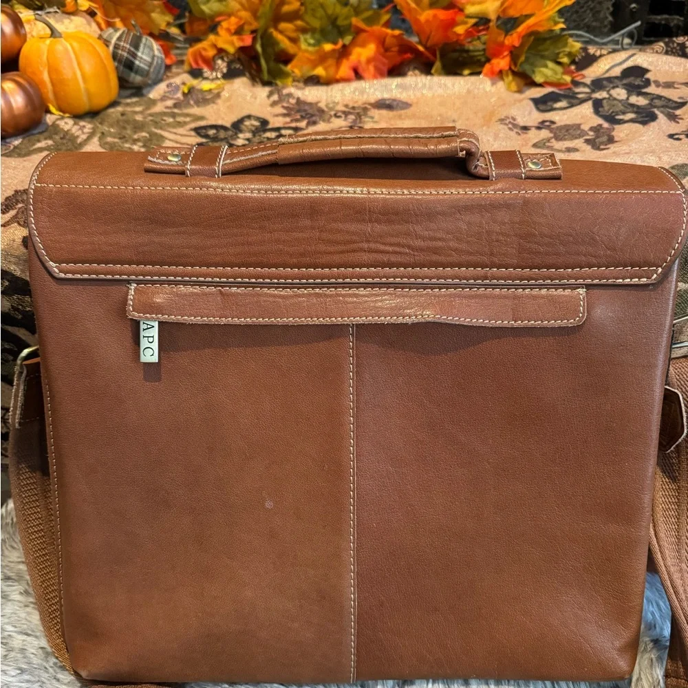 COPY - COPY - Vintage APC Brown Leather Messenger Laptop Briefcase 17